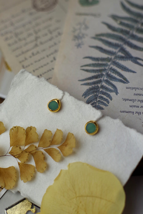 Mini small green Goldie earrings