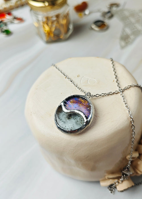 Anyatej, babahaj yin yang medál