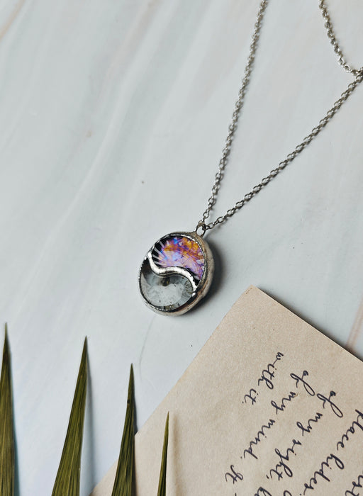 Anyatej, babahaj yin yang medál