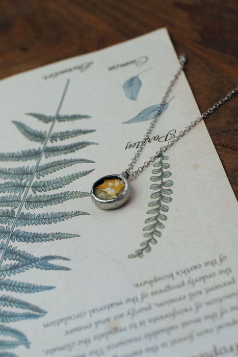 Pici virágos FAUN nyaklánc