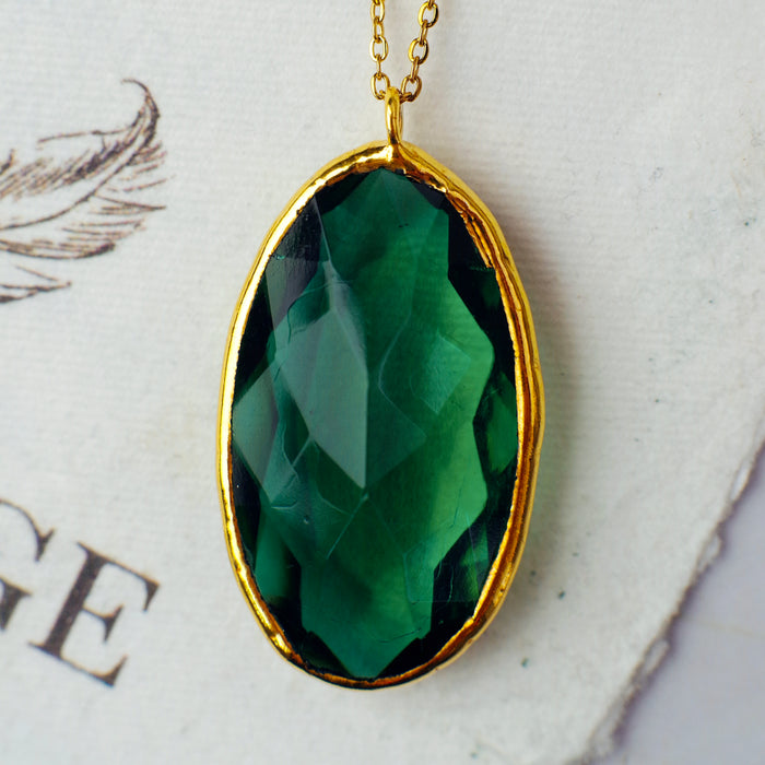 Csiszolt zöld üveg nyaklánc - goldie