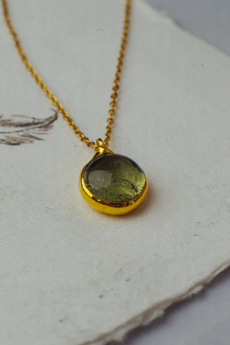 Sea glass zöld üveg nyaklánc - goldie