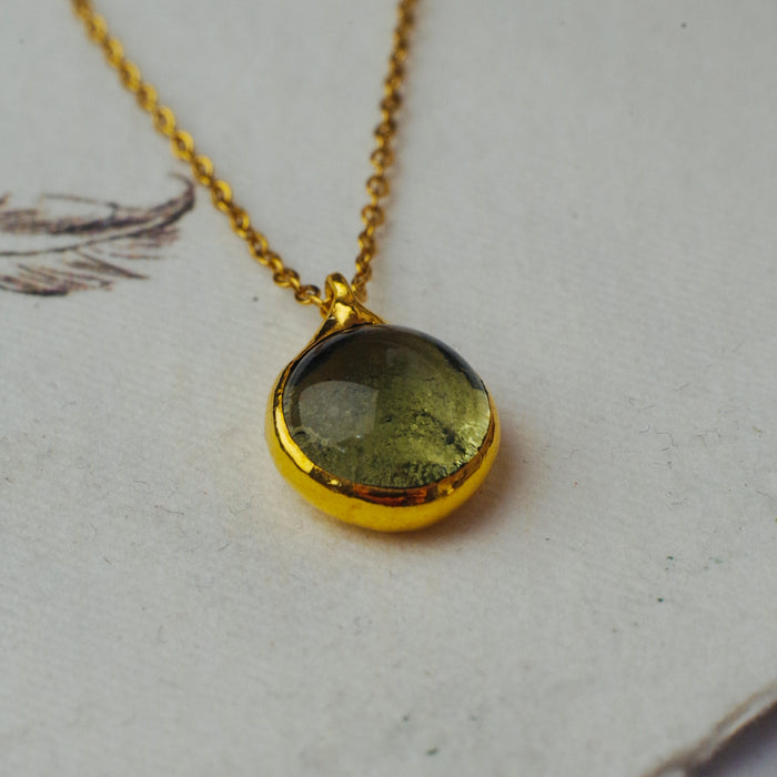 Sea glass zöld üveg nyaklánc - goldie