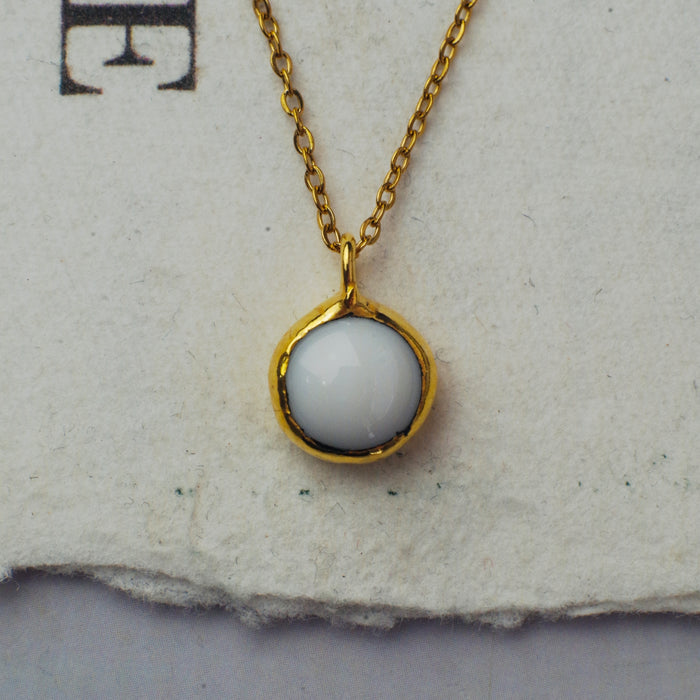 Fehér mini üveg nyaklànc - goldie