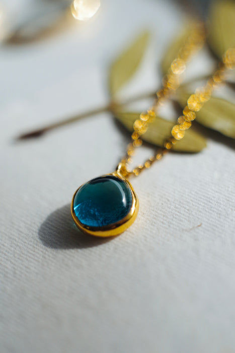 Kék, zöld üveg medál - goldie