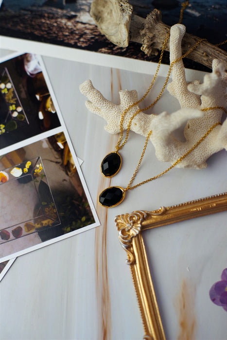 Black Agate Goldie Mineral Necklace