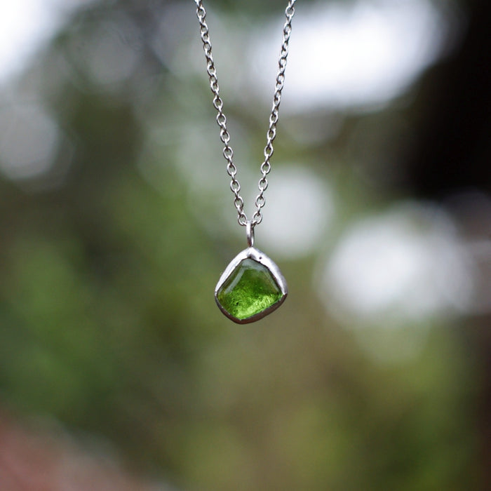 -WEARhistory green mini glass necklace