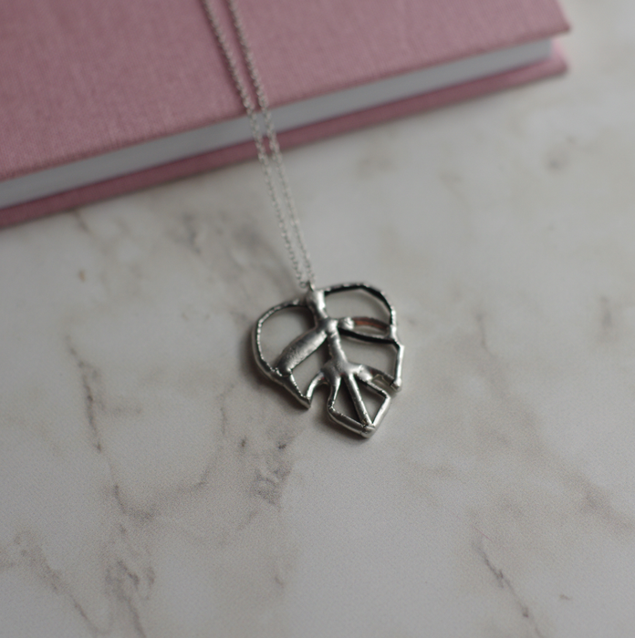 Small Monstera CLEAN necklace