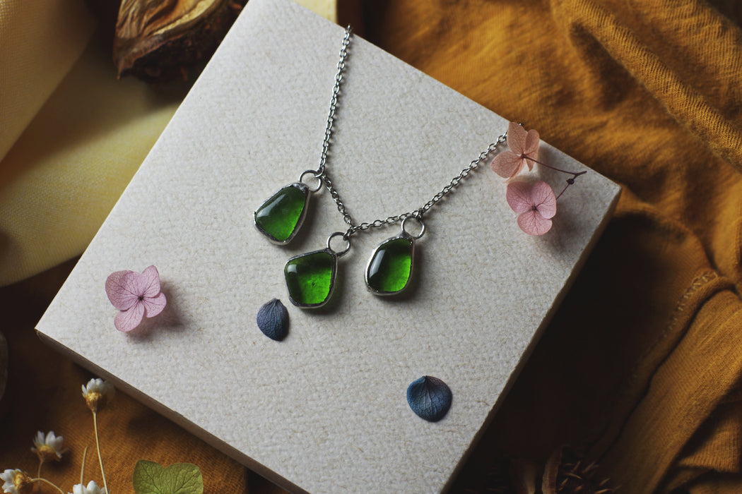 Green 3-piece necklace -WEARhistory