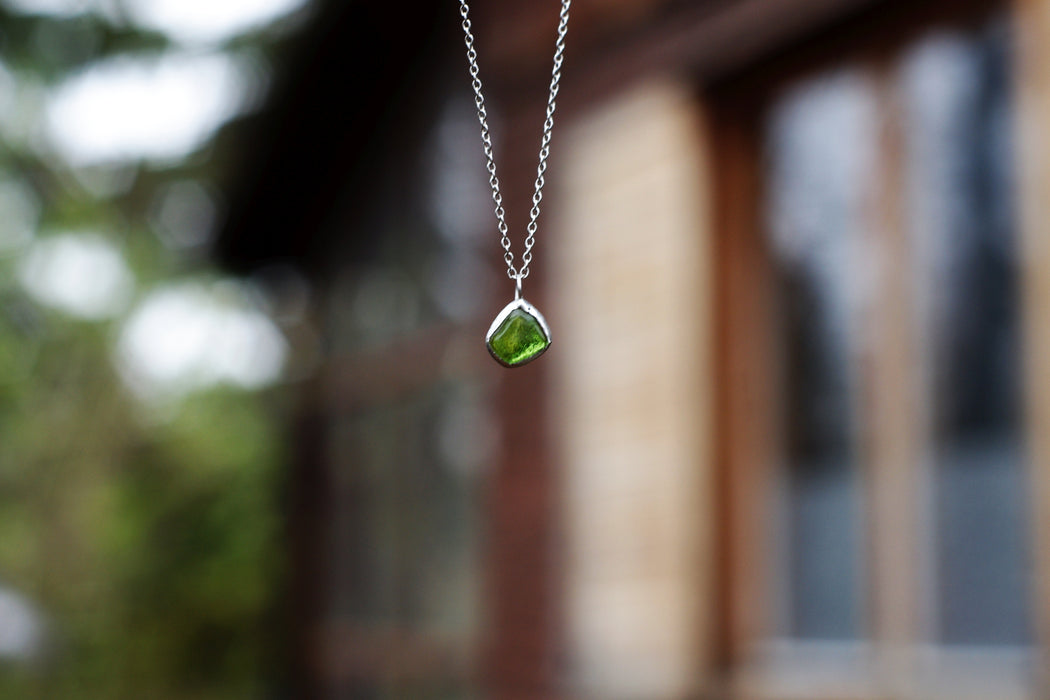 -WEARhistory green mini glass necklace