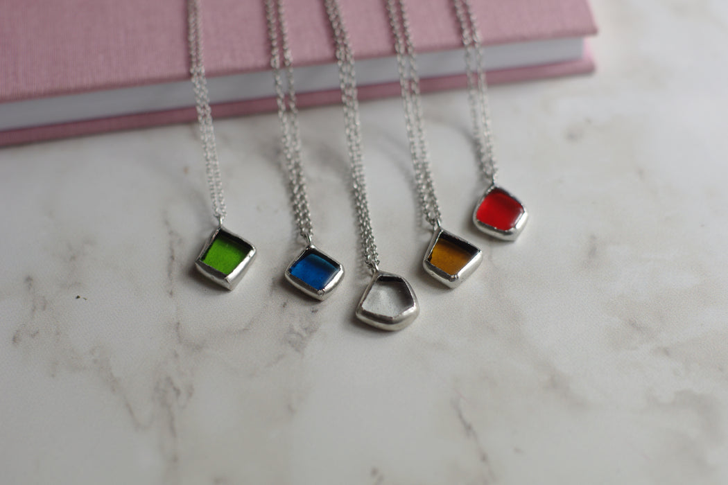 Brilliant colorful small WEARhistory necklace