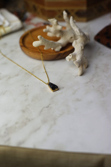 Obsidian Goldie necklace - gilberries
